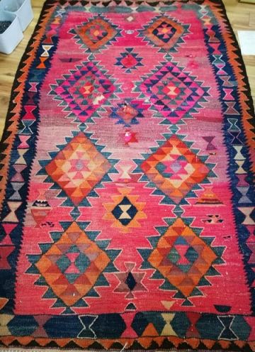 A Kelim rug 202 x 140cm