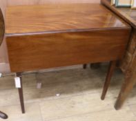 A George III mahogany Pembroke table