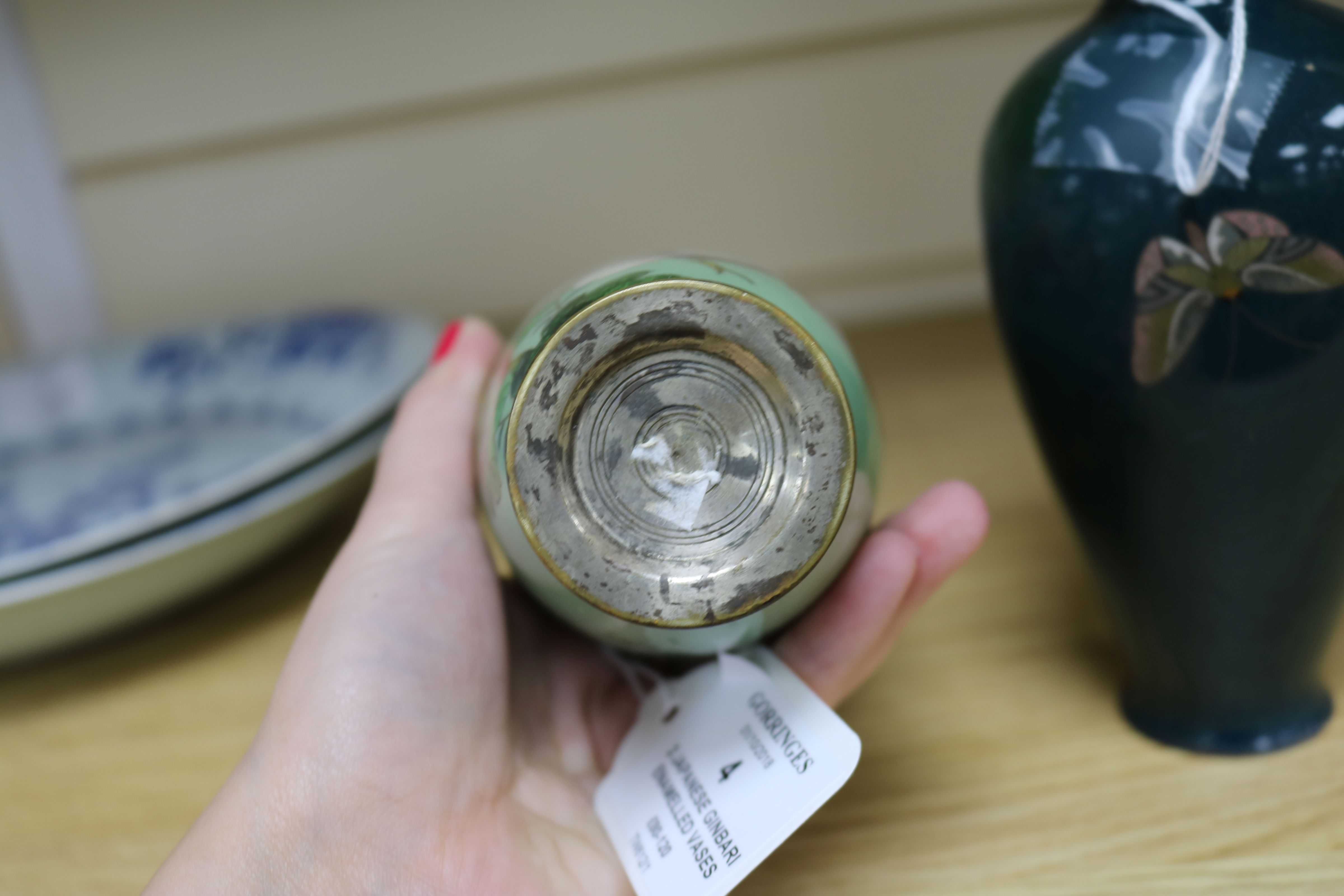 A Japanese Ginbari enamelled vase decorated with a cockerel on a green ground and a smaller vase - Image 6 of 7