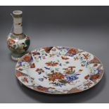 A Chinese Imari pattern large charger and a famille verte bottle vase, of long ring-necked form