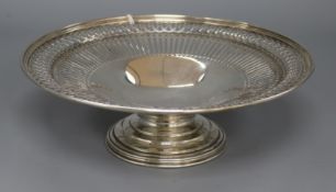 A Birks pierced sterling silver pedestal dish, 22cm, 9.5 oz.