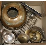 A quantity of metalware