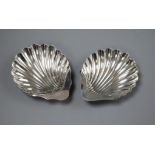 A matched pair of late Victorian silver butter shells, Sheffield, 1894/5, 12.5cm, 3.5 oz.