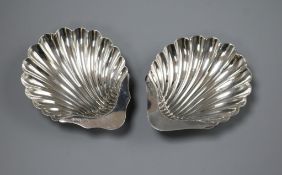 A matched pair of late Victorian silver butter shells, Sheffield, 1894/5, 12.5cm, 3.5 oz.