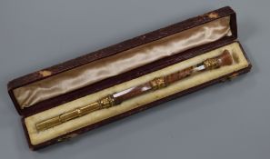 A cased early 20th century mounted agate pen, 14.3cm.