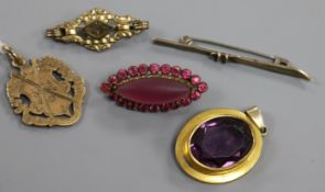 A late Victorian "H.U. Championship" 9ct gold medal and four items of costume jewellery.