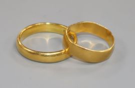 Two 22ct gold wedding bands, 11g approx.