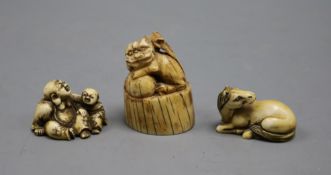 Three Japanese ivory netsuke tallest 5cm