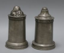 Two Victorian pewter thick-walled jelly moulds tallest 21cm