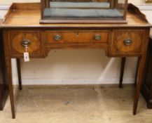 A George III mahogany washstand W.107cm