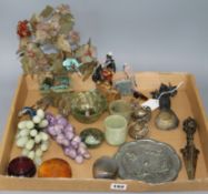 A quantity of Chinese hardstone flowers, bowls, etc