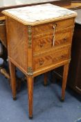 An Edwardian satinwood bedside cabinet W43cm