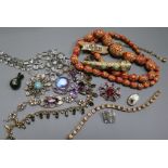 A quantity of assorted costume jewellery.