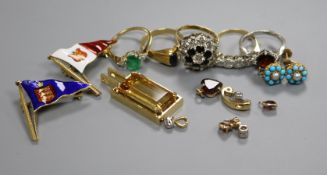 Five assorted gold dress rings including 18ct gold and five stone diamond and other jewellery