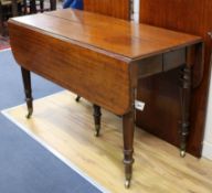 A Regency mahogany extending dining table, with concertina action and two additional leaves w.52cm