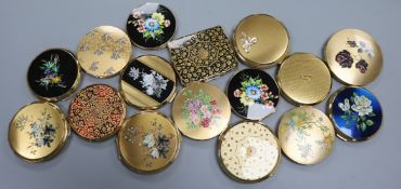 Thirty three vintage powder compacts by Stratton, including four Persian design examples, six gold-