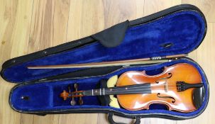 A French Ultra De Jaques cased violin and bow