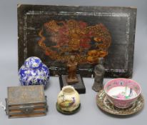 A collection of Oriental collectables
