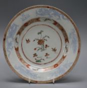 An 18th century Chinese famille verte dish diameter 22.5cm