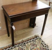 A George III mahogany tea table W.81cm