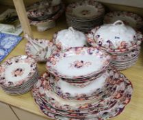 An Alfred Meakin "Ormonde" pattern part dinner service ex Congelow House