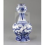 A 17th/18th century Delft garlic neck blue and white vase, 28cm