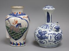 A Chinese blue and white vendi and a wucai vase tallest 20cm