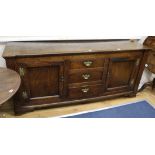 A George III oak dresser base W.192cm