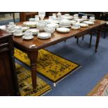 An Edwardian mahogany extending dining table, with two leaves Extends to 208cm x 120cm, H.76cm