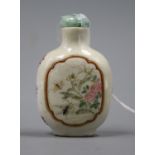 A Chinese porcelain scent bottle