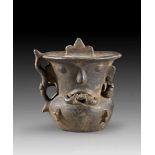 Anthropomorphe Vase. Anthropomorphe Vase. Teotihuacan, Tlamililolpa-Phase, 200 - 700 n. Chr. H 13,