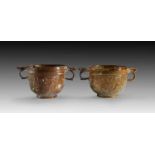 Paar römische Kantharoi mit Bleiglasur. Paar römische Kantharoi mit Bleiglasur. 1. Jh. n. Chr. H 7,2