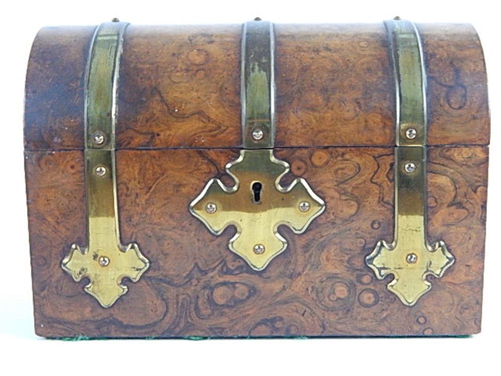 A VICTORIAN FIGURED WALNUT DOMED TOP TEA CADDY with gilt brass fittings in the Gothic style, 22cm - Image 2 of 3