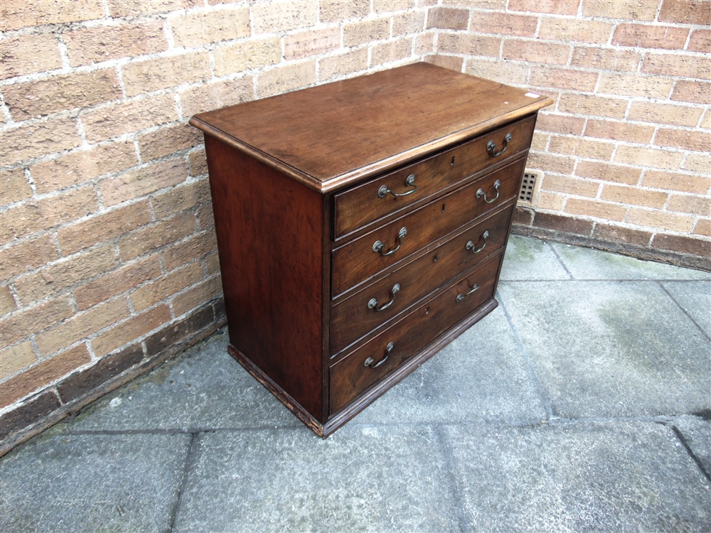 A MAHOGANY CHEST OF FOUR LONG GRADUATED DRAWERS 81cm wide 44cm deep 71cm high - Image 2 of 2