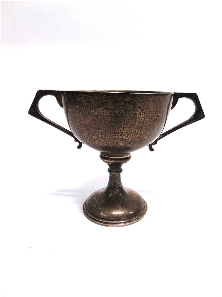 A TWO HANDLED TROPHY CUP by Charles Boyton & Son, London 1910, 13.5cm high, 300g (9.6 troy ozs) - Image 2 of 2