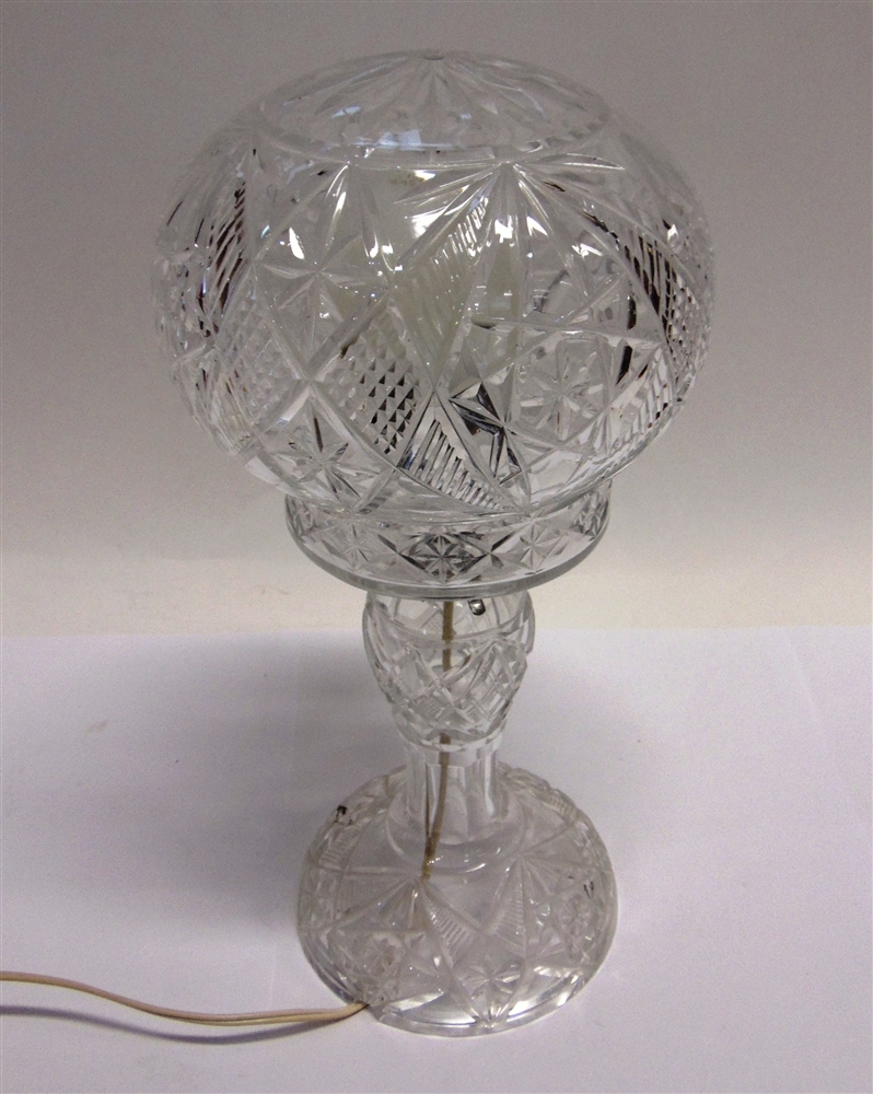 A WATERFORD CRYSTAL STYLE GLASS TABLE LAMP 37cm high