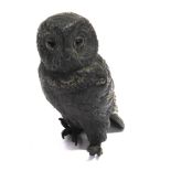 AN AUSTRIAN COLD PAINTED BRONZE FIGURE modelled as an owl with glass inset eyes, approx 7cm high