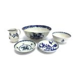 A GROUP OF EARLY ENGLISH PORCELAIN including an 18th century Worcester saucer printed with the '
