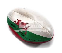 Wales v Barbarians 1996 signed rugby ball, signed by both teams, Ieuan Evans, Nigel Davies,