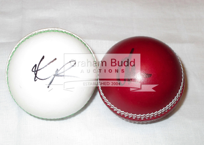 A group of four leather cricket balls signed by former England players, - Bild 2 aus 2