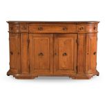 Credenza in legno di noce, XVII sec.