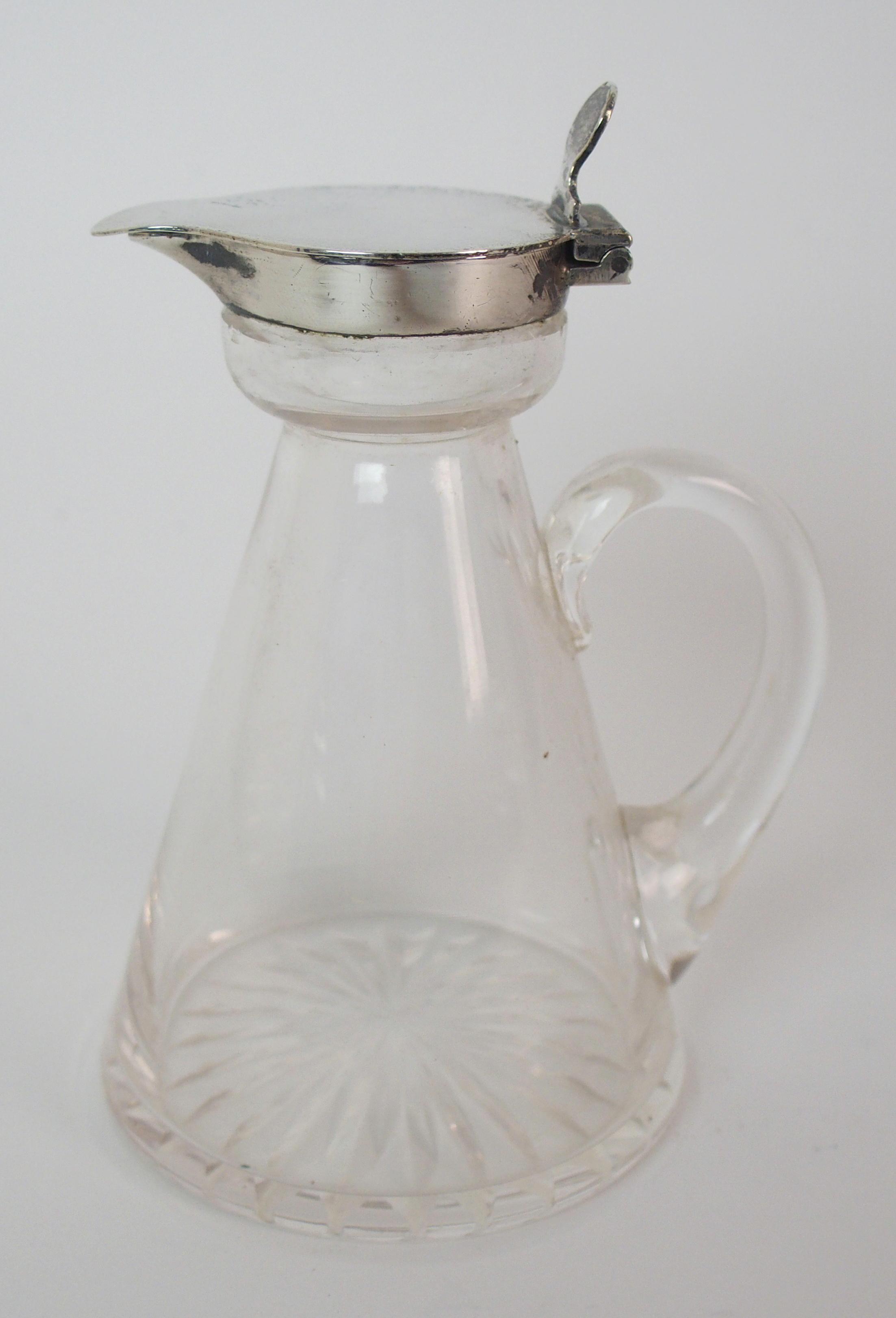 A silver topped whisky noggin by Goldsmiths and Silversmiths Co. Limited, London 1915, of conical - Image 5 of 7