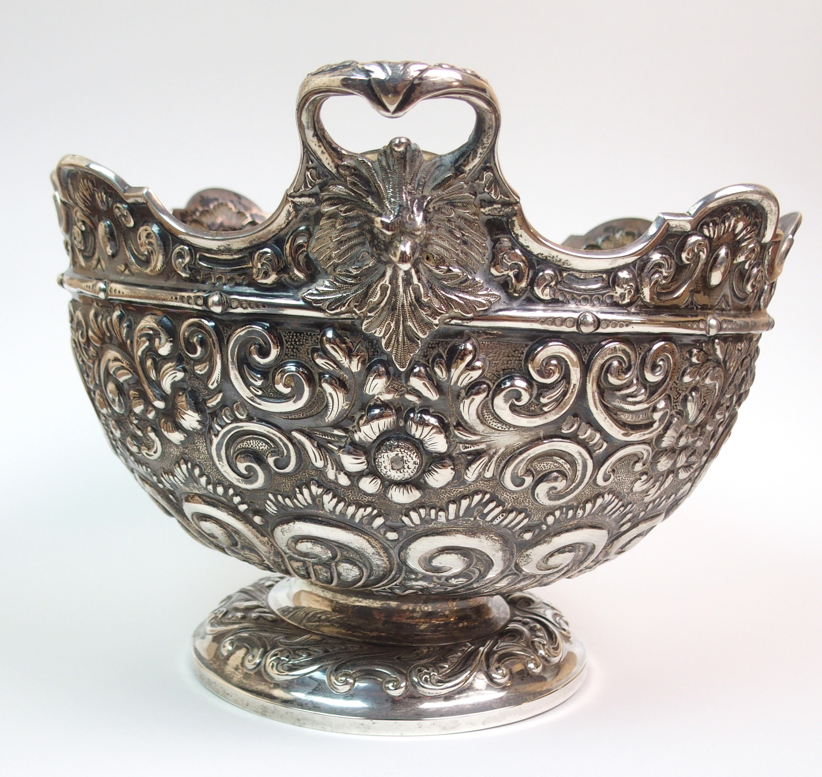 A VICTORIAN SILVER PUNCH BOWL maker's marks FS, London 1890, of circular form in Monteith style with - Image 7 of 10