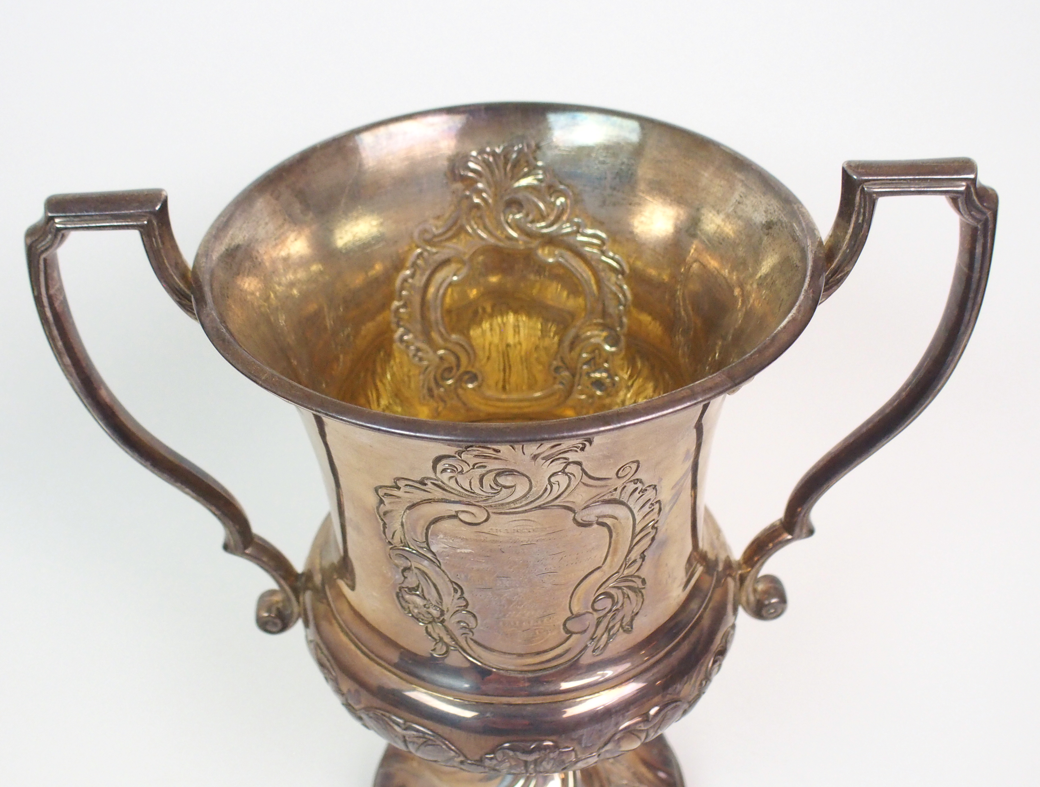 A LATE GEORGE III SILVER TROPHY CUP possibly by Alexander Edmondstoun III, Edinburgh 1817, of - Image 9 of 10