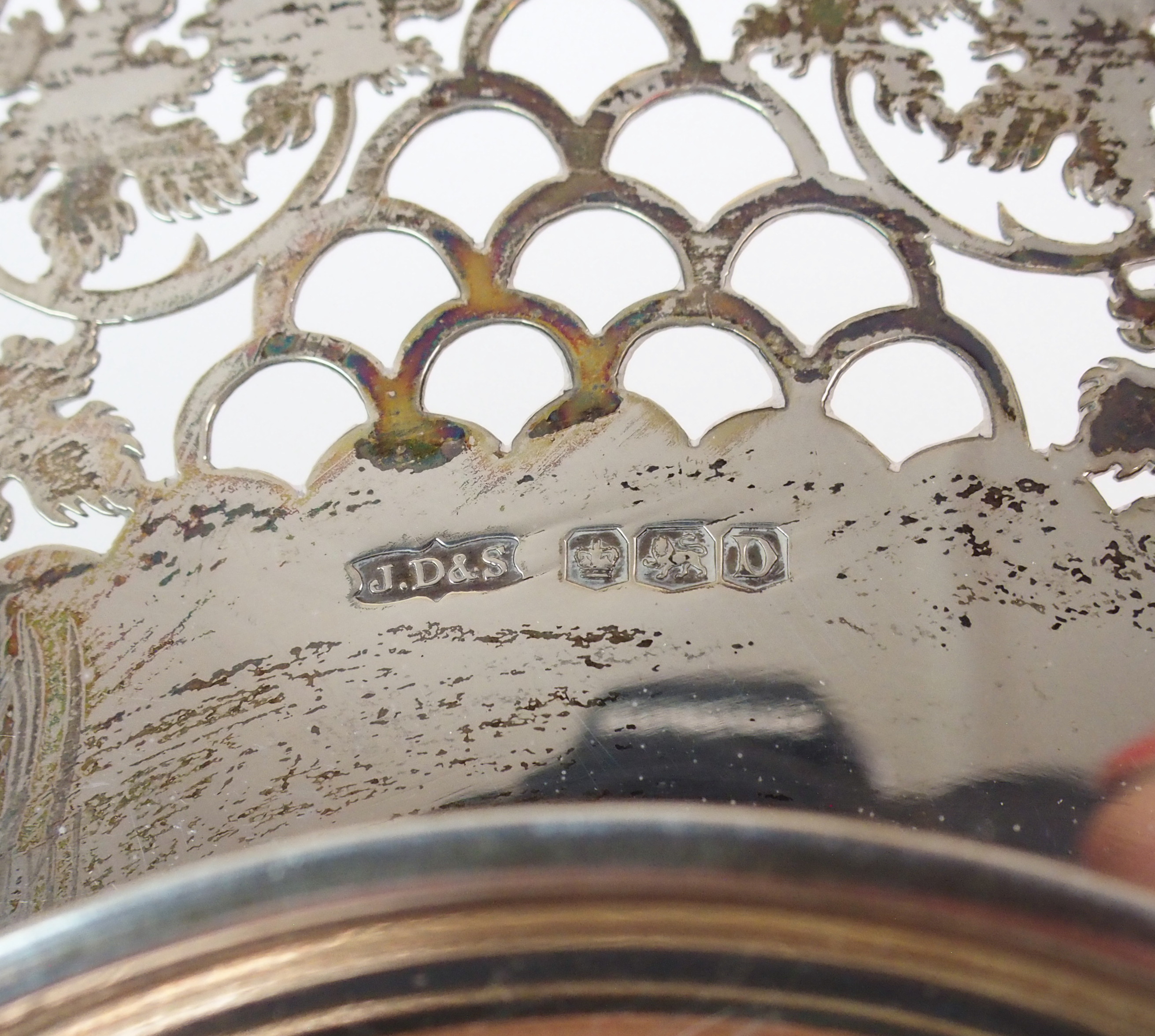 A SILVER FRUIT DISH by James Dixon & Sons, Sheffield 1946, of circular form, the scalloped rim - Image 6 of 7