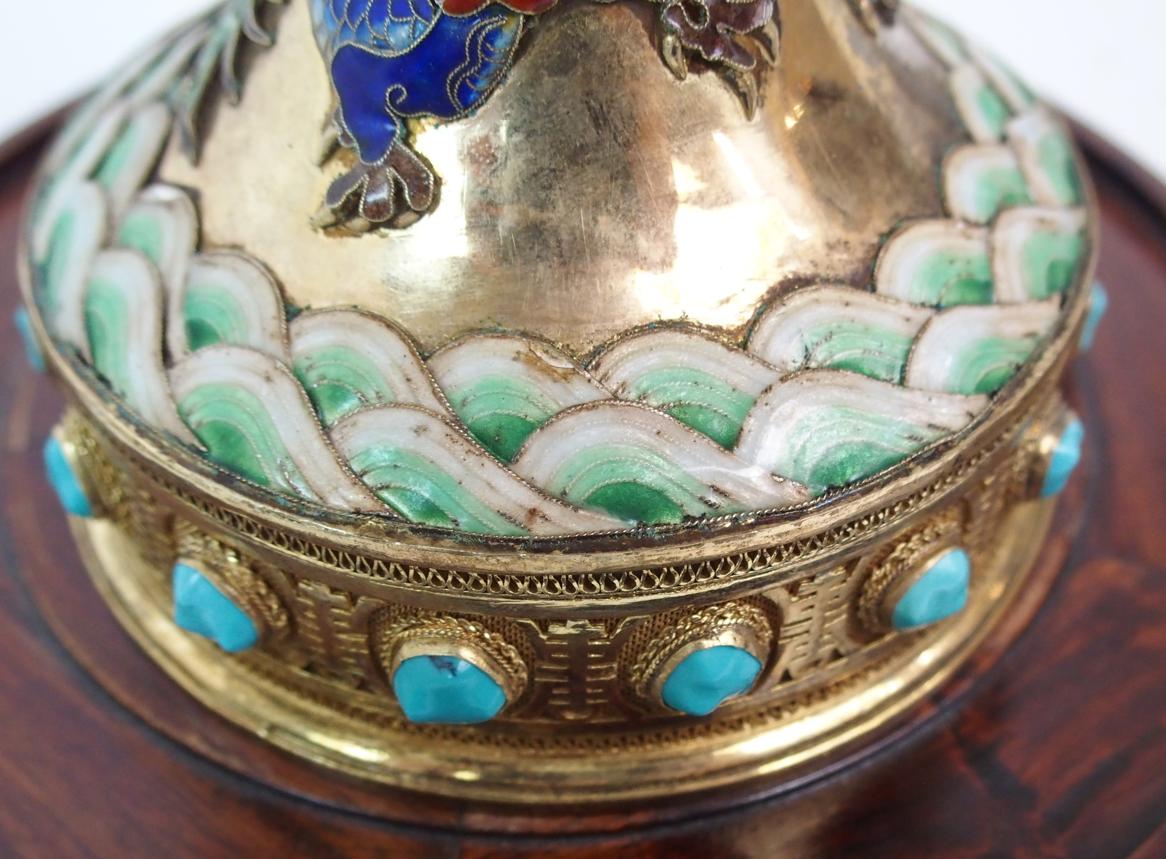 A CHINESE GILT METAL, ENAMEL AND HARDSTONE HEXAGONAL PAGODA CENSER decorated with a peacock finial - Image 9 of 10