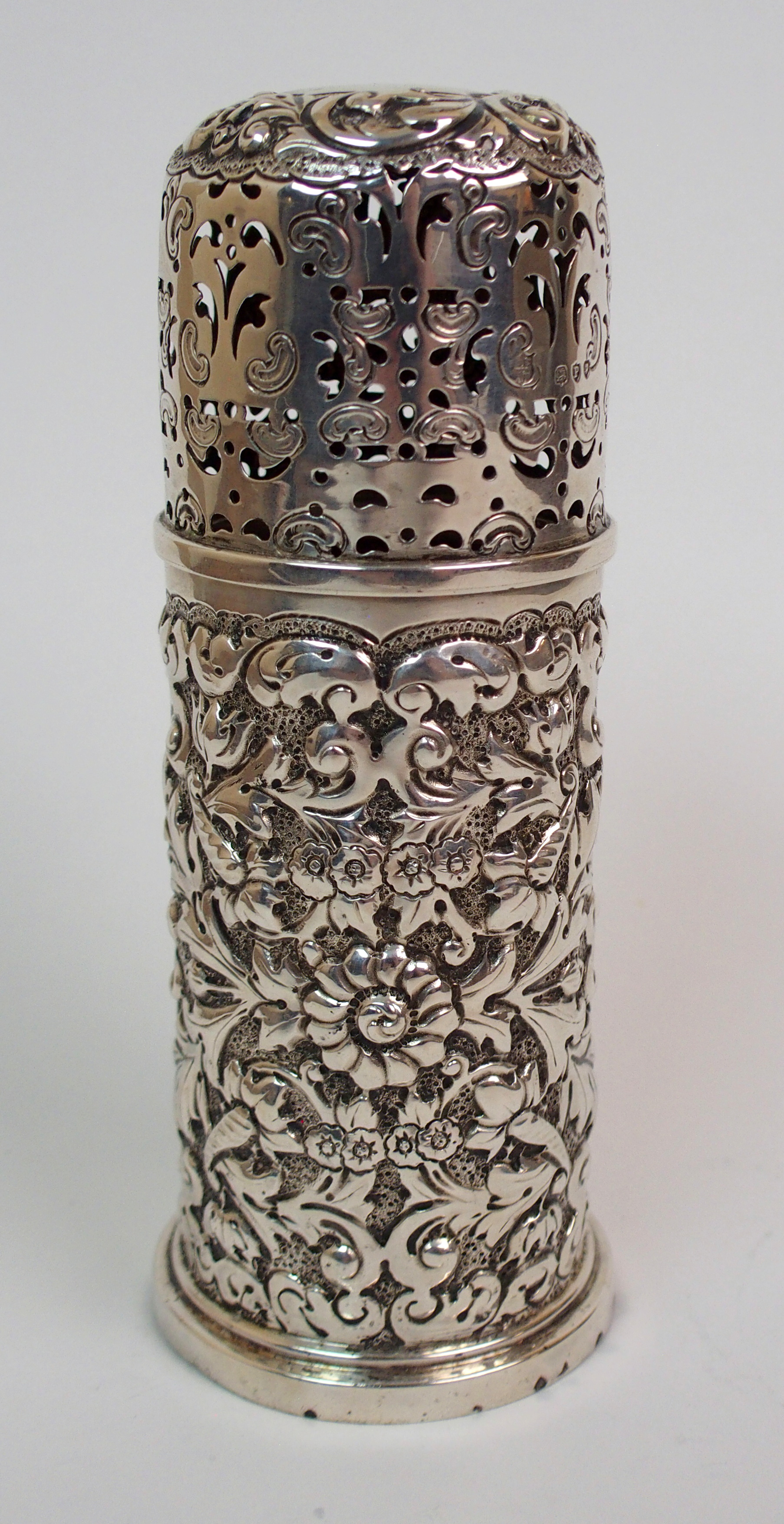 A VICTORIAN SILVER SUGAR CASTOR by Horace Woodward & Co., (Edgar Finley and Hugh Taylor), London - Image 4 of 10