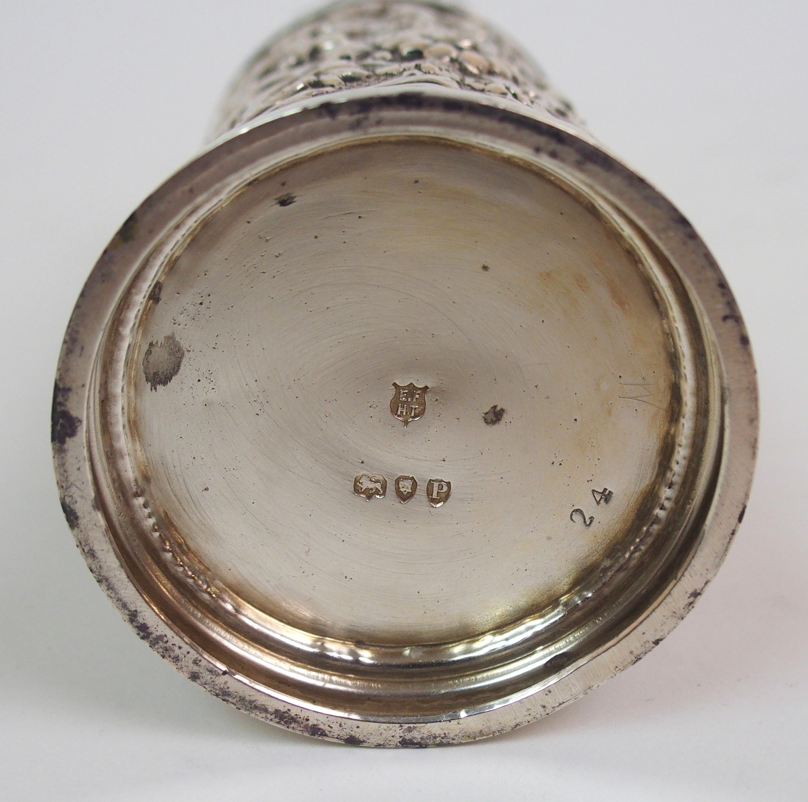 A VICTORIAN SILVER SUGAR CASTOR by Horace Woodward & Co., (Edgar Finley and Hugh Taylor), London - Image 9 of 10