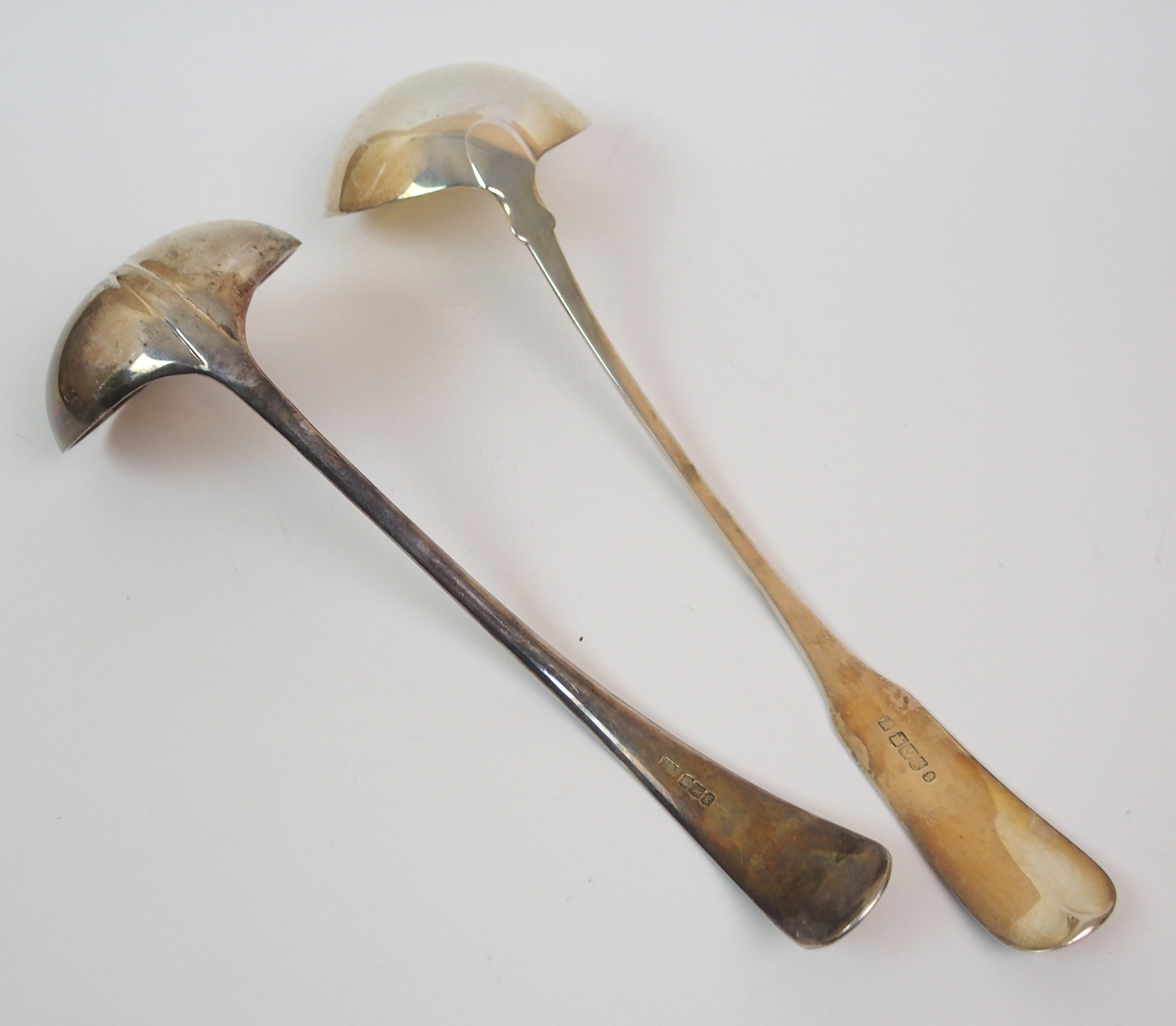 A GEORGE III SILVER SOUP LADLE by Robert Gray & Sons, Edinburgh 1812, fiddle pattern with the - Image 2 of 5