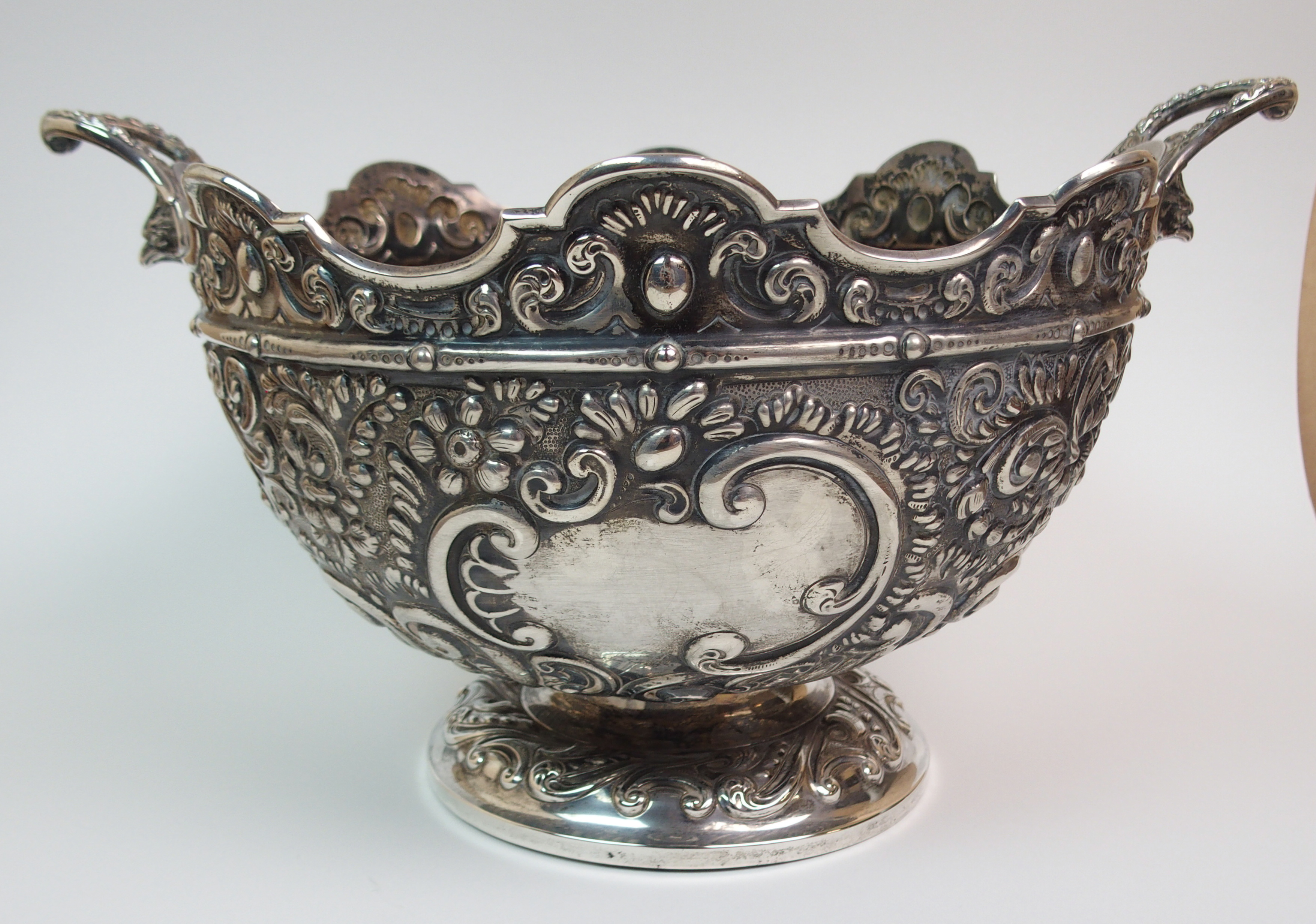 A VICTORIAN SILVER PUNCH BOWL maker's marks FS, London 1890, of circular form in Monteith style with - Image 6 of 10